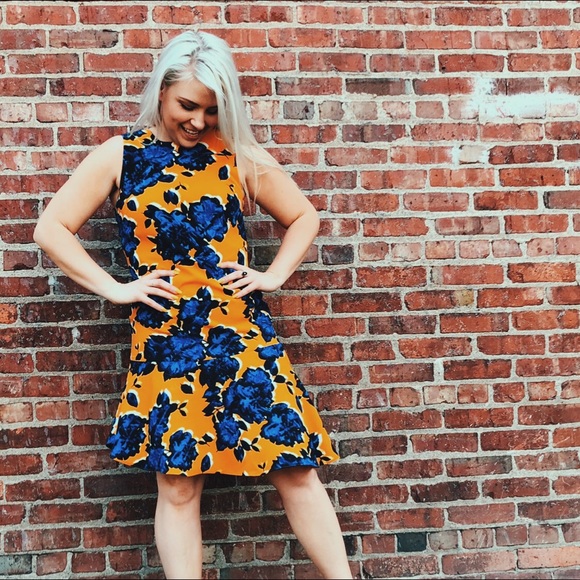 Dresses & Skirts - Floral Asymmetrical Dress Midi